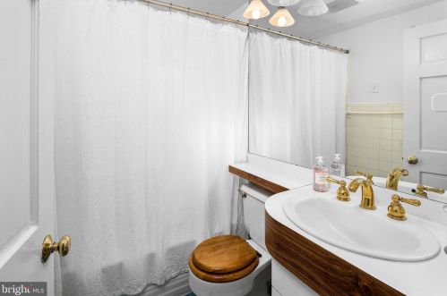 32 Snowden Ln, Princeton NJ 08540-3650 exterior