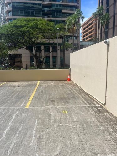 1909 Ala Wai Blvd, Honolulu HI  96815-1817 exterior