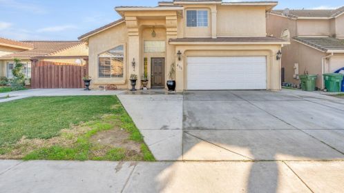 475 Santa Barbara St, Los Banos, CA 93635-6325