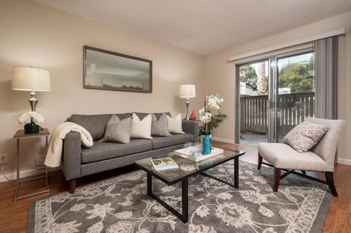 123 Piccadilly Pl, San Bruno, CA 94066-2152