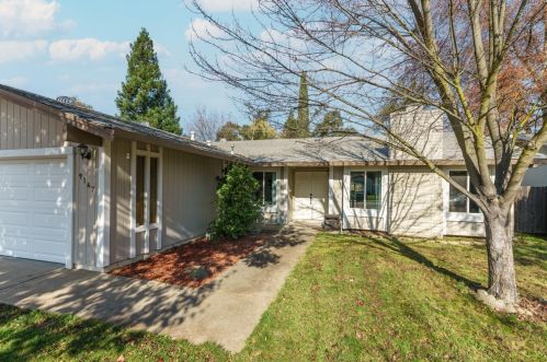 9147 Pershing Ave, Citrus Heights, CA 95662-4707