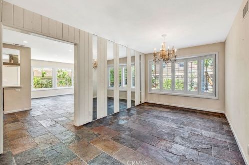 9781 Cathay Cir, Huntington Beach CA  92646-4817 exterior