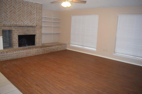 7114 Tara Dr, Richmond TX  77469-6025 exterior