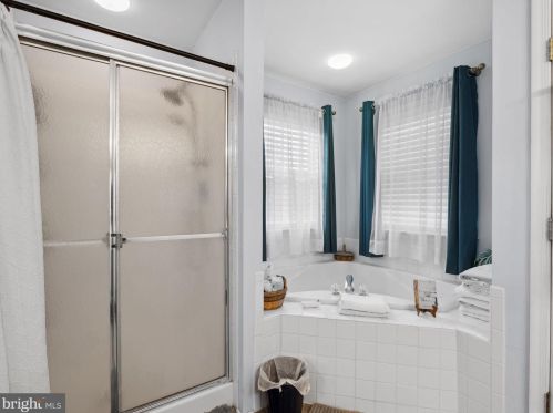 41 Cypress Point Ct, Charles Town WV  25414-3928 exterior