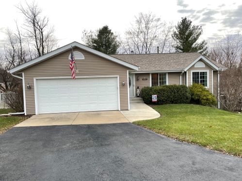 2835 Balsam Ct, Rockford, IL 61109-6086