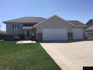 113 Pebble Creek Ct, Mankato, MN 56001-6325