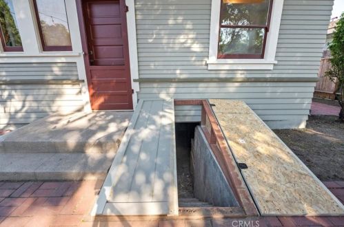 2620 Flower St, Santa Ana CA 92706-1930 exterior