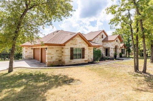 345 Arbors Cir, Webberville TX  78621-5574 exterior