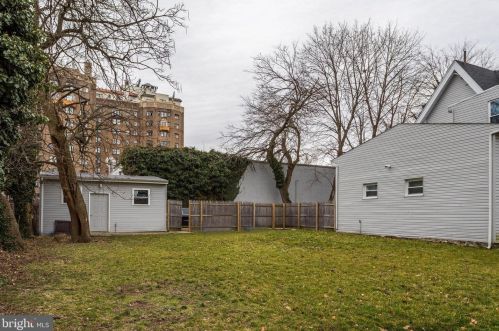 1113 63rd St, Philadelphia PA 19142-2309 exterior