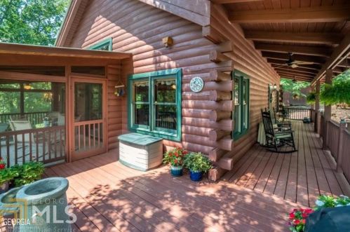 250 Winding Creek Ln, Clarkesville, GA 30523-2857