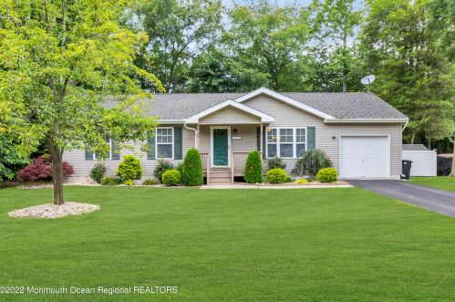 159 Huntley Ave, Berkeley Township, NJ 08721-1351