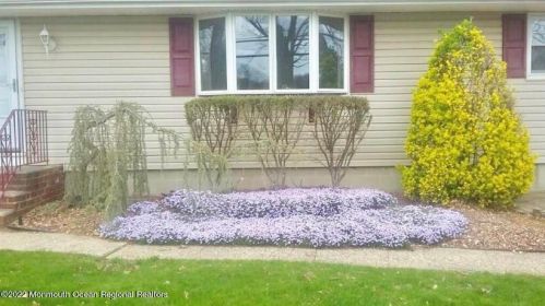 74 Belmont Ave, Old Bridge, NJ 08857-1140