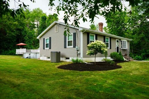 152 Varney Rd, Dover, NH 03820-6235
