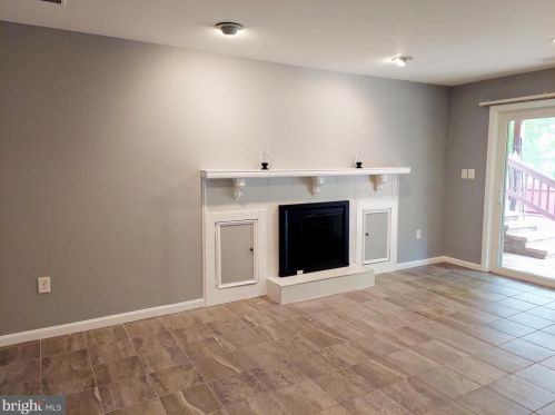 7731 Bristol Square Ct, Springfield VA  22153-3119 exterior