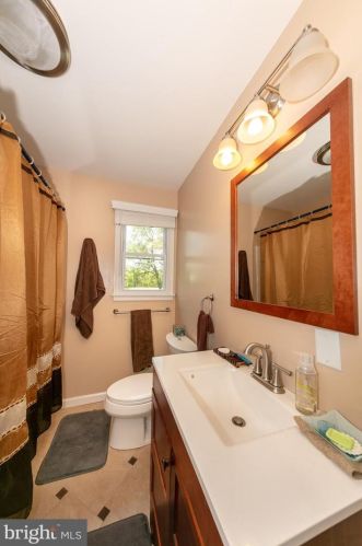 170 Upper Fry Rd, Trenton NJ 08628-2728 exterior