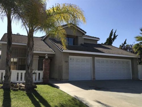 5221 Triple Crown Dr, Bonsall, CA 92003-3512