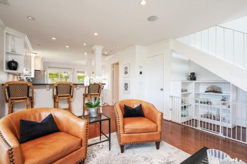 6804 Zinnia Ct, Carlsbad, CA 92011-3860