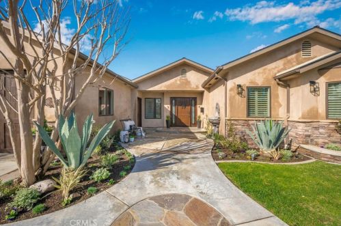 3011 Salmon Dr, Los Alamitos, CA 90720-4656