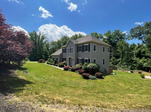 270 Budding Rdg, Southington CT  06489-4226 exterior