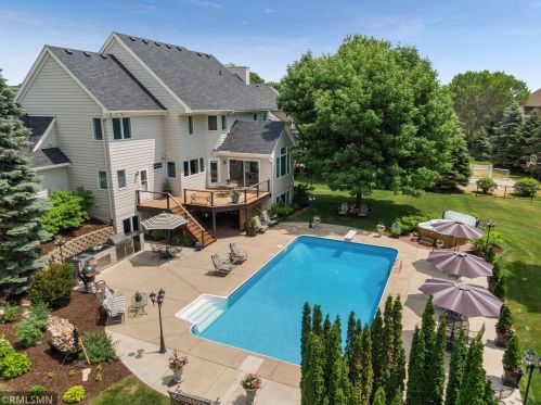 3528 Crestmoor Dr, Saint Paul MN  55125-5028 exterior