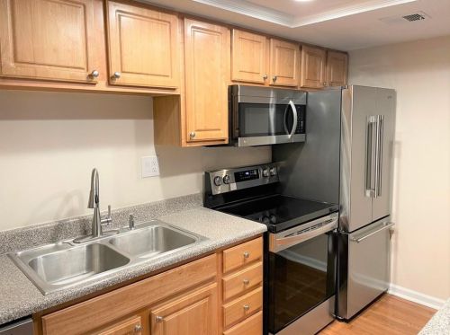 2039 Chastain Park Ct, Atlanta GA  30342-3235 exterior