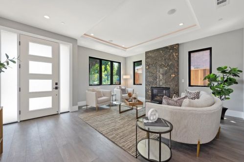 230 Lassen Ave, Mountain View, CA 94043-4154