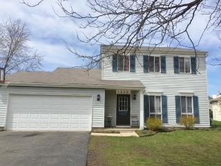 1855 Lisson Rd, Naperville, IL 60565-2913