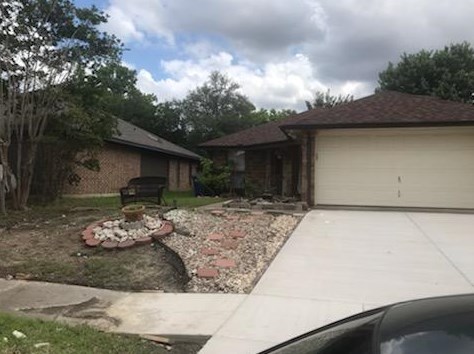 2016 Chalfont Dr, Carrollton TX  75007-2328 exterior