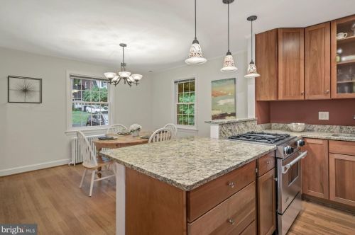 8024 Glenside Dr, Silver Spring MD 20912-7326 exterior