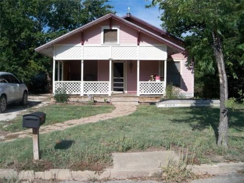 314 Nueces St, Echo, TX 76834-3543