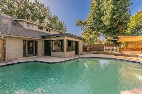 3519 Bangor Ct, Irving TX  75062-7412 exterior