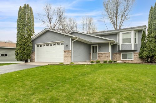 401 Iris Ln, Otsego, MN 55376-9586