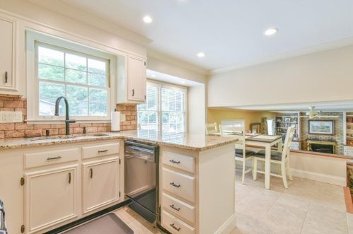 70 Wagon Wheel Ct, Marietta, GA 30067-4238