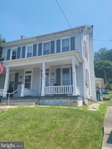434 Main St, Ephrata, PA 17522-1714