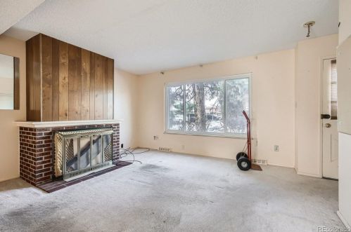 3965 Boston St, Denver, CO 80237-1910