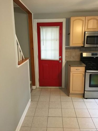 9 Triangle St, Norwalk CT  06855-1603 exterior