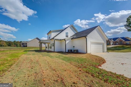 60 Scouts Ridge Dr, Porterdale, GA 30016-5869