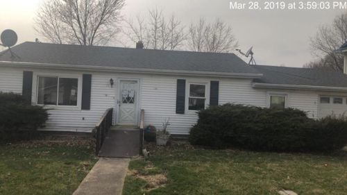 16 West St, Hume, IL 61932-7025