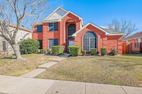 225 Waterford Oaks Dr, Cedar Hill, TX 75104-2323
