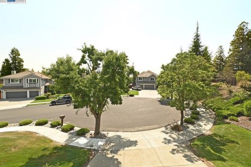 4008 Camrose Ave, Livermore, CA 94551-8284