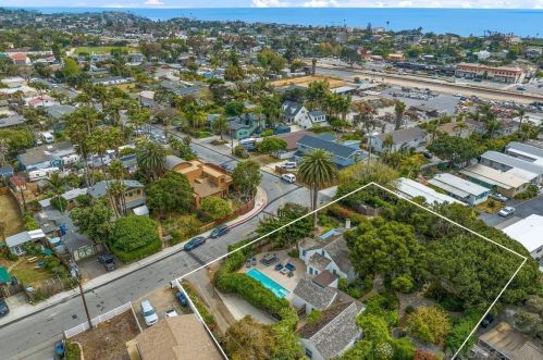 212 Cereus St, Encinitas, CA 92024-2105