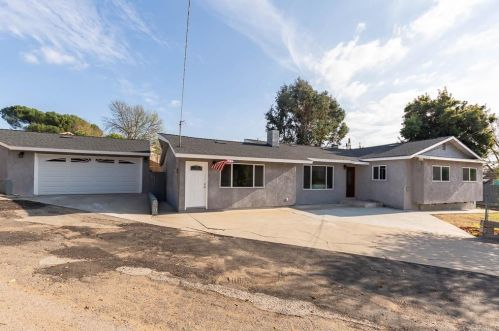 8135 Melrose Ln, El Cajon, CA 92021-1608