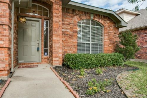 1910 Crestlake Dr, Rockwall TX  75087-2386 exterior