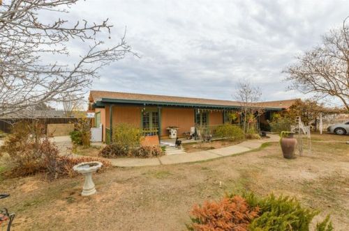 19853 Oakhill Rd, Madera, CA 93638-8047