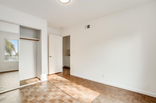 2467 Lacey Dr, Milpitas CA 95035-6122 exterior