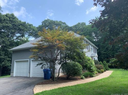 2 Sherwood Trce, Gales Ferry, CT 06335-1337