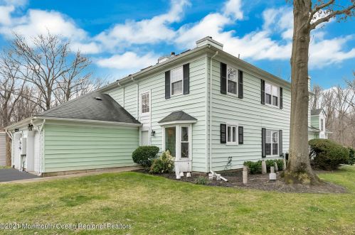 1104 Buckingham Cir, Middletown, NJ 07748-3468