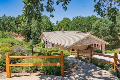 9914 Flyrod Dr, Lake Nacimiento, CA 93446-7719