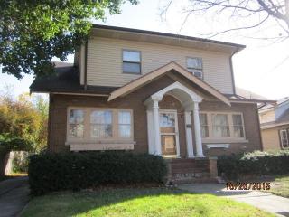 121 Dawson Ave, Rockford, IL 61107-4516