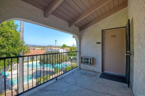 232 Candice Pl, Vista CA  92083-1984 exterior